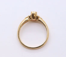 Load image into Gallery viewer, Beautiful Vintage Ladies Amethyst 14K Yellow Gold Ring