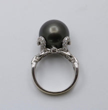 Load image into Gallery viewer, Vintage Tahitian South Sea Pearl Diamonds 18K White Gold Ring