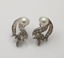Load image into Gallery viewer, Elegant Vintage 14K Gold Pearl and Diamond Clip Earrings.