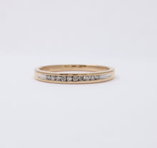 Load image into Gallery viewer, Vintage 10K Yellow Gold Diamond Band