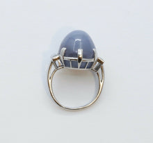 Load image into Gallery viewer, Vintage Blue Grey 25 Carat Cabochon Star Sapphire Baguette Diamond Platinum Ring