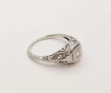 Load image into Gallery viewer, Art Deco Diamond 18K White Gold Ring