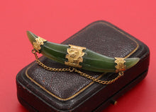 Load image into Gallery viewer, Antique 9K Yellow Gold Crescent Jade Pin