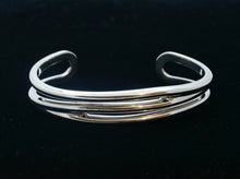 Load image into Gallery viewer, Vintage Tiffany and Co Ladies 925 Sterling Silver Bangle Cuff Bracelet