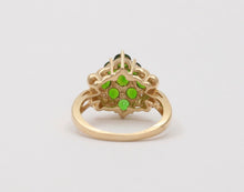 Load image into Gallery viewer, Vintage Cluster Green Garnet 14K Yellow Gold Ring