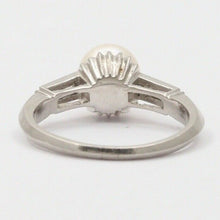 Load image into Gallery viewer, Classic Elegant Culture Pearl Diamond Platinum Ring, Cocktail Ring.