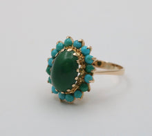 Load image into Gallery viewer, Vintage Jade Turquoise 18K Yellow Gold Cocktail Ring