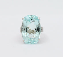 Load image into Gallery viewer, Vintage 34.66 Carat Aquamarine Statement Ring