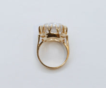 Load image into Gallery viewer, Vintage 14K Yellow Gold Crystal Ring