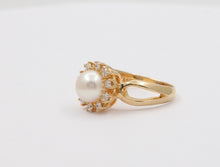Load image into Gallery viewer, Mikimoto Vintage Pearl Diamonds 14K Yellow Gold Ring