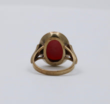 Load image into Gallery viewer, Antique Art Deco 9K Yellow Gold Coral Ring, Cocktail Ring.