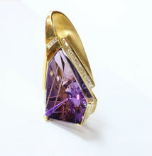 Load image into Gallery viewer, Vintage Geometric Amethyst Diamonds 18K Yellow Gold Pendant Brooch