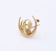 Load image into Gallery viewer, Antique Art Nouveau 10K Gold Leaf & Crescent Moon Pin. Antique Brooch.