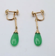 Load image into Gallery viewer, Vintage 14K Yellow Gold Green Chrysoprase Drop Earrings, Screw Back Earrings.