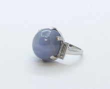Load image into Gallery viewer, Vintage Blue Grey 25 Carat Cabochon Star Sapphire Baguette Diamond Platinum Ring