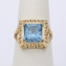 Load image into Gallery viewer, Vintage 10K Yellow Gold Greek Key Solitaire Ring