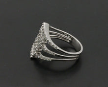 Load image into Gallery viewer, Vintage 18K White Gold Diamond Knuckle Ring