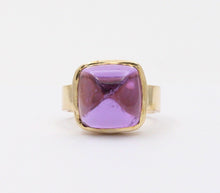 Load image into Gallery viewer, Vintage Cabochon Cut Amethyst 14K Yellow Gold Ring