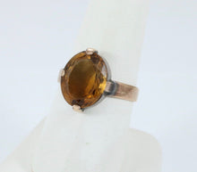 Load image into Gallery viewer, Antique England 9K Gold Gold Citrine Ring. Solitaire Ring.