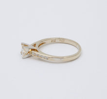 Load image into Gallery viewer, Vintage 18K Gold Princess Cut Diamond 18K WG Platinum Engagement Ring Band