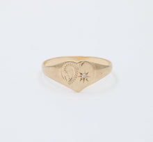 Load image into Gallery viewer, English 9K Yellow Gold Diamond Heart Signet Ring