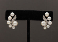 Load image into Gallery viewer, Vintage 14K White Gold Cultured Pearl Clip Earrings