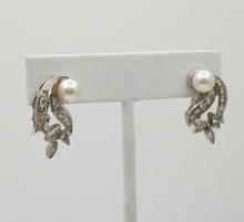 Load image into Gallery viewer, Elegant Vintage 14K Gold Pearl and Diamond Clip Earrings.