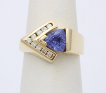 Load image into Gallery viewer, Vintage 14K Gold Geometric Tanzanite And Diamond Ring Band