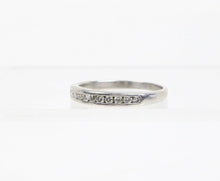Load image into Gallery viewer, Vintage Platinum Diamond Wedding Band  Ring
