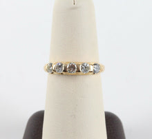 Load image into Gallery viewer, Vintage 1960's Wedding Band with Five Diamonds