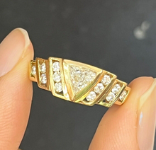 Load image into Gallery viewer, Vintage 14K Yellow Gold Diamond Geometric Ring Band