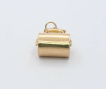 Load image into Gallery viewer, Vintage 14K Yellow Gold Contractor Garden Roller Pendant