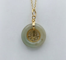 Load image into Gallery viewer, Vintage Jade "Long Life" 14K Yellow Gold Pendant