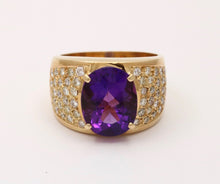 Load image into Gallery viewer, Vintage Amethyst Diamonds 18K Yellow Gold Cocktail Ring