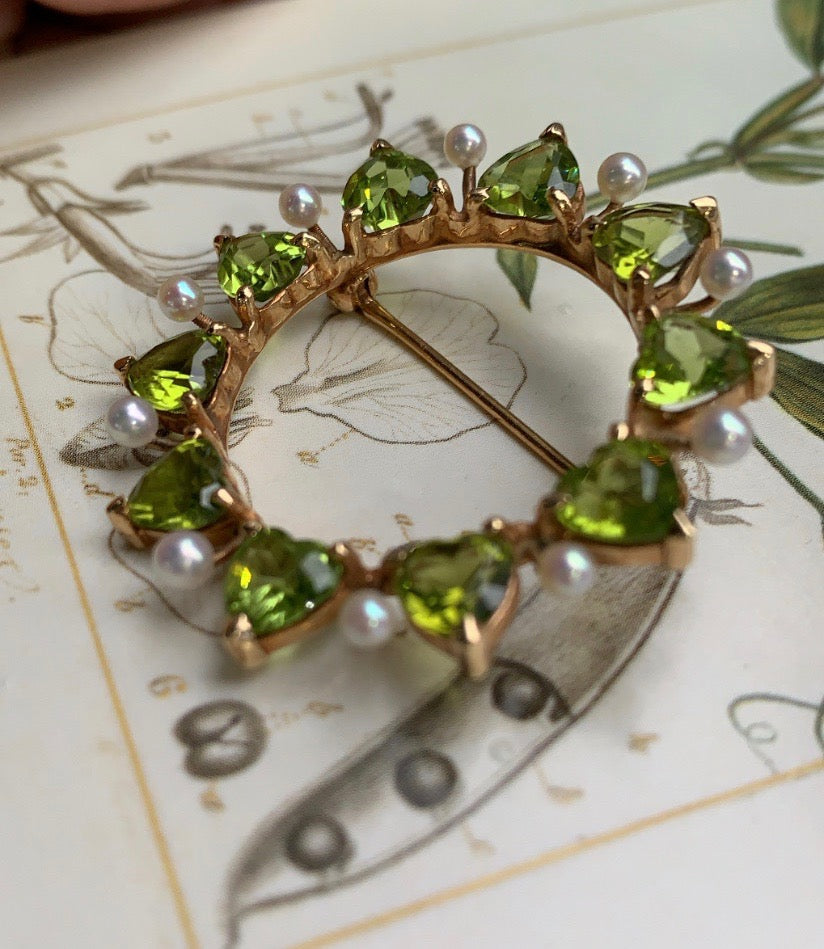 Vintage Heart Cut Peridot Pearls 14K Yellow Gold Brooch Pin