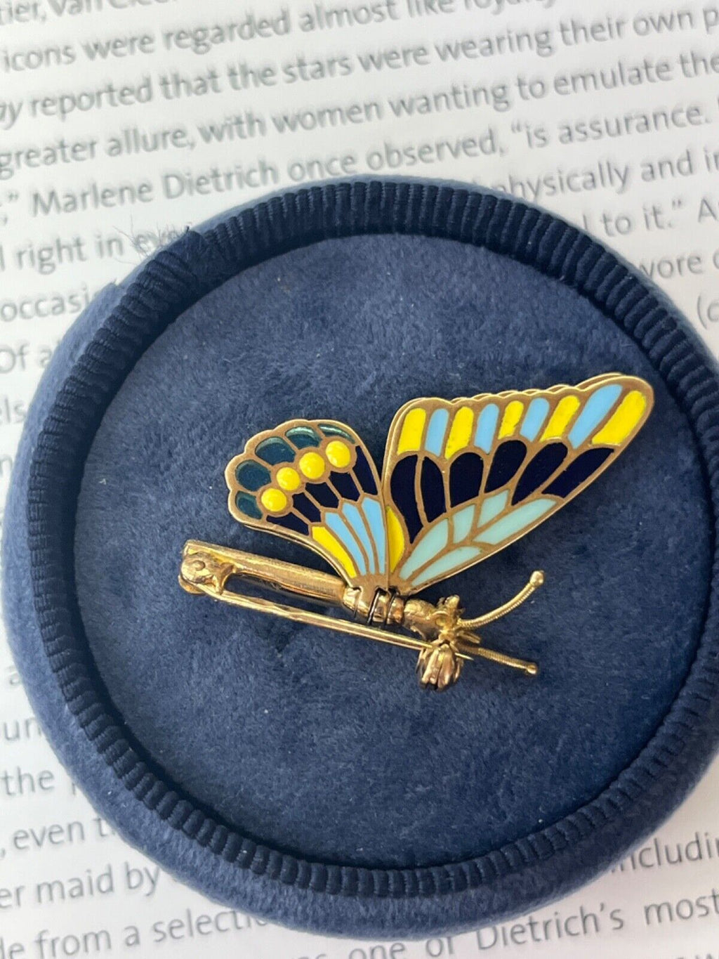 Vintage 18K Yellow Gold Plique A Jour Enamel Butterfly Brooch