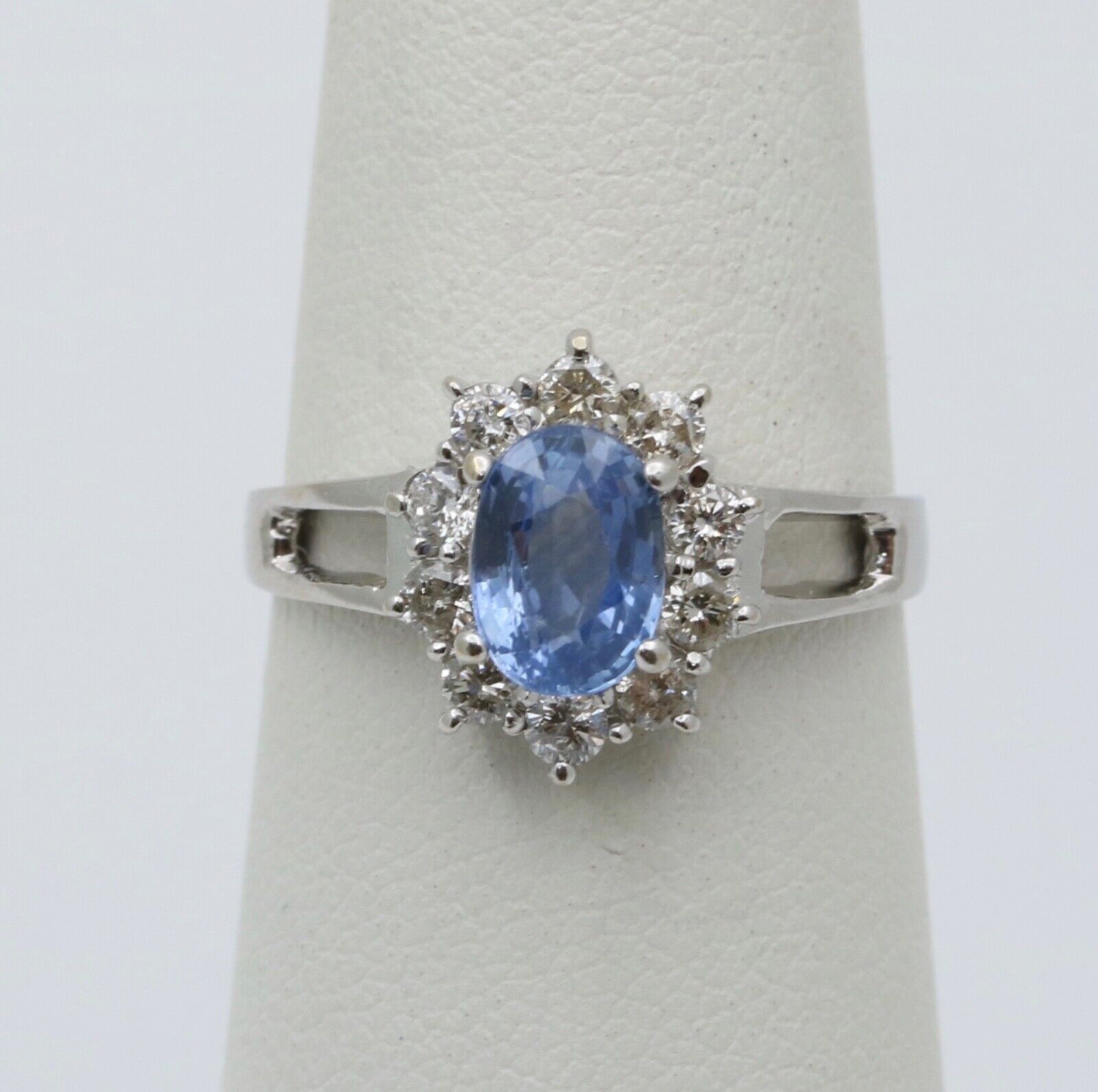 Vintage Sapphire Diamonds 18K White Gold Ring