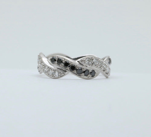 Vintage Diamonds Blue Sapphires 14K White Gold Ring