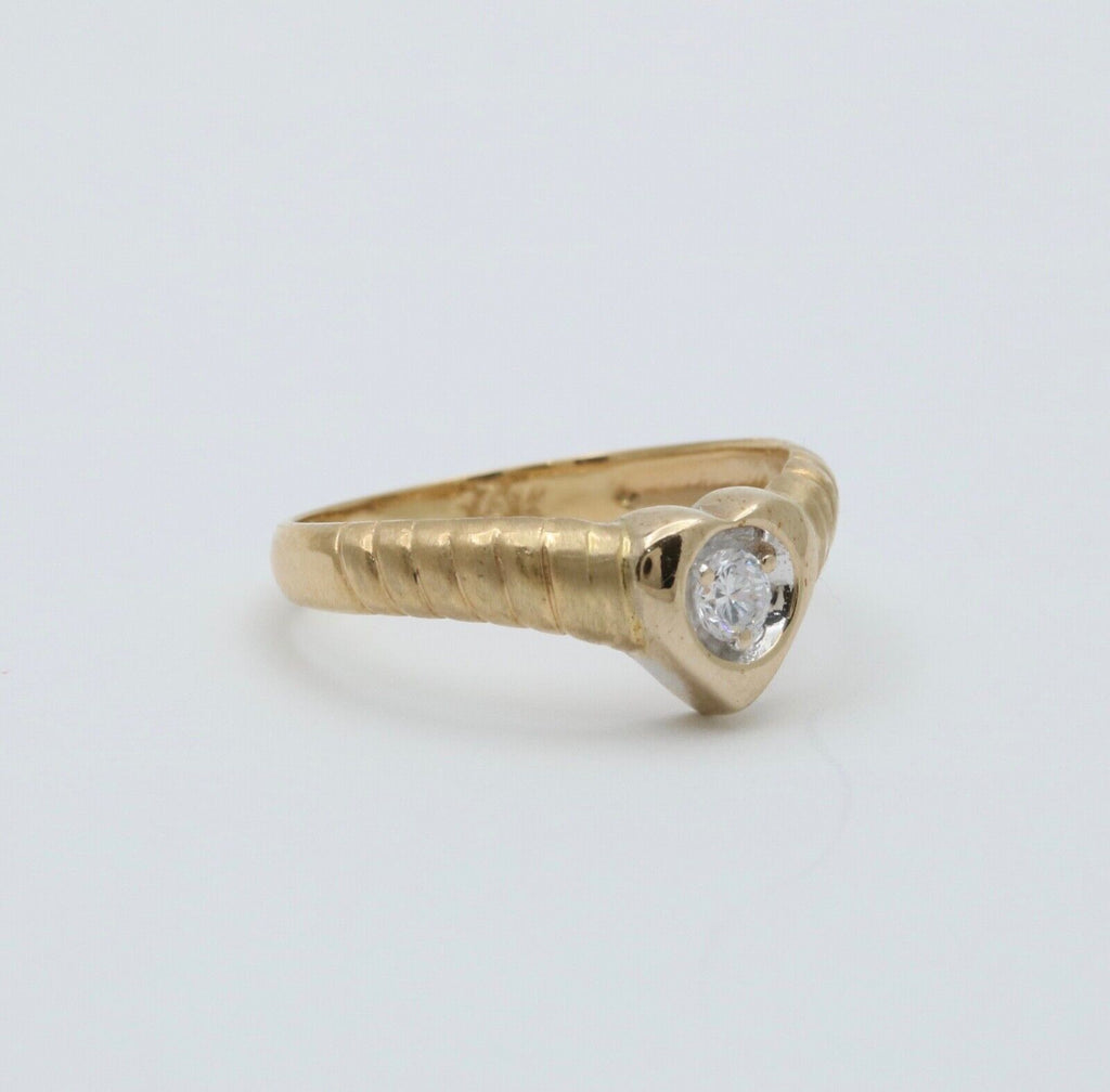 Vintage 14K Yellow Gold Diamond Heart Ring