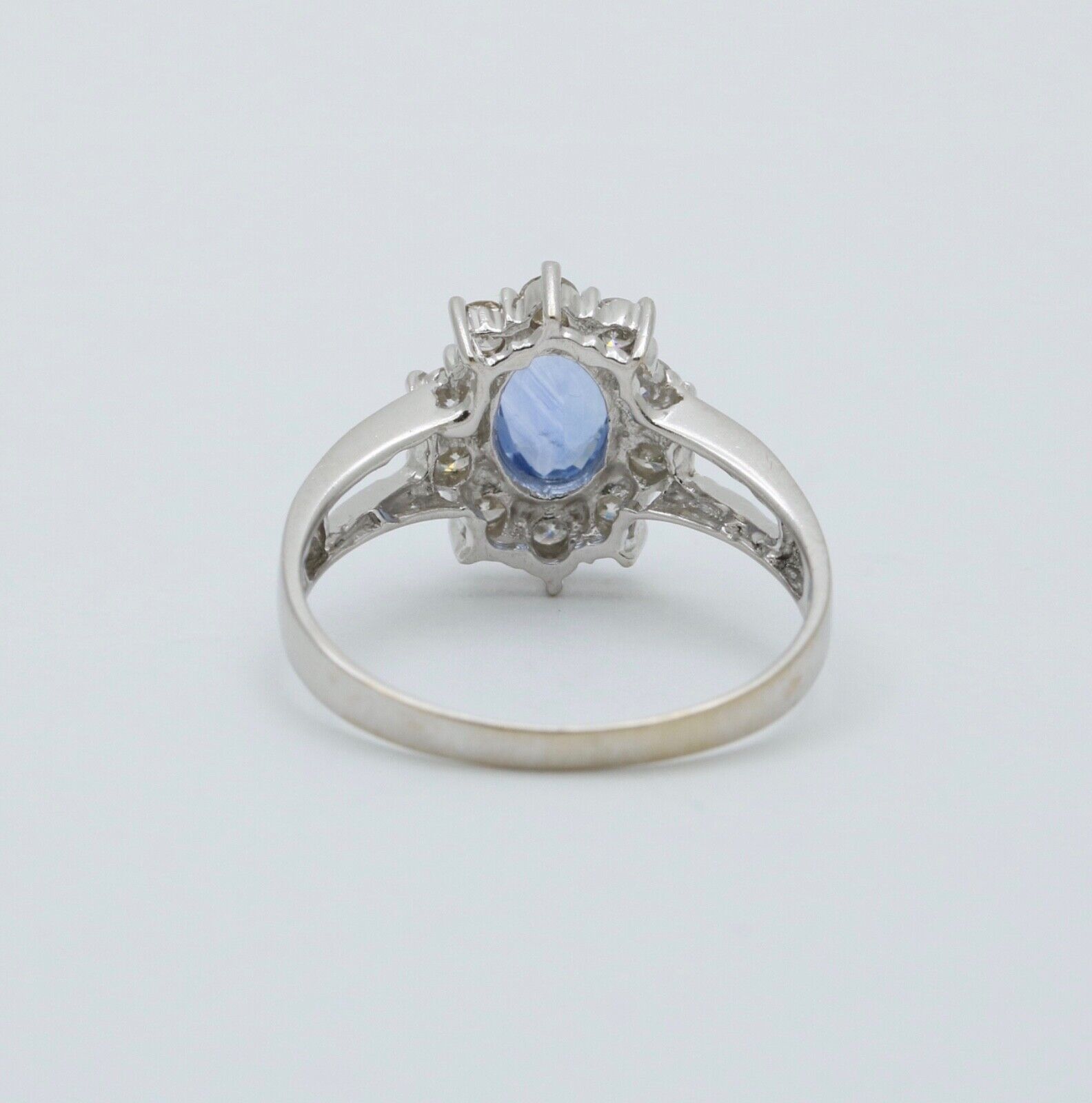 Vintage Sapphire Diamonds 18K White Gold Ring