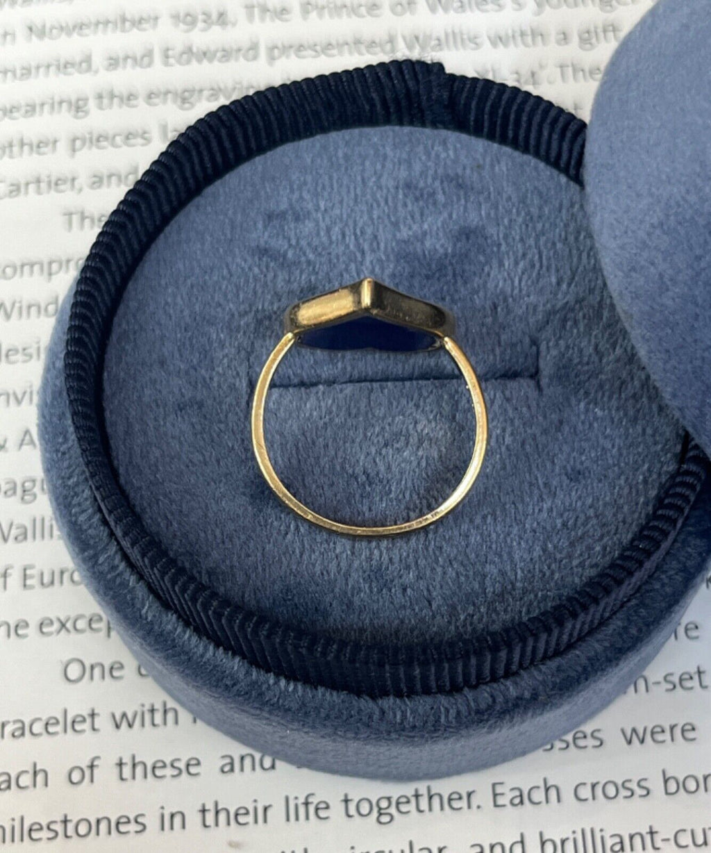 Vintage 14K Yellow Gold Heart Lapis Lari Diamond Ring.
