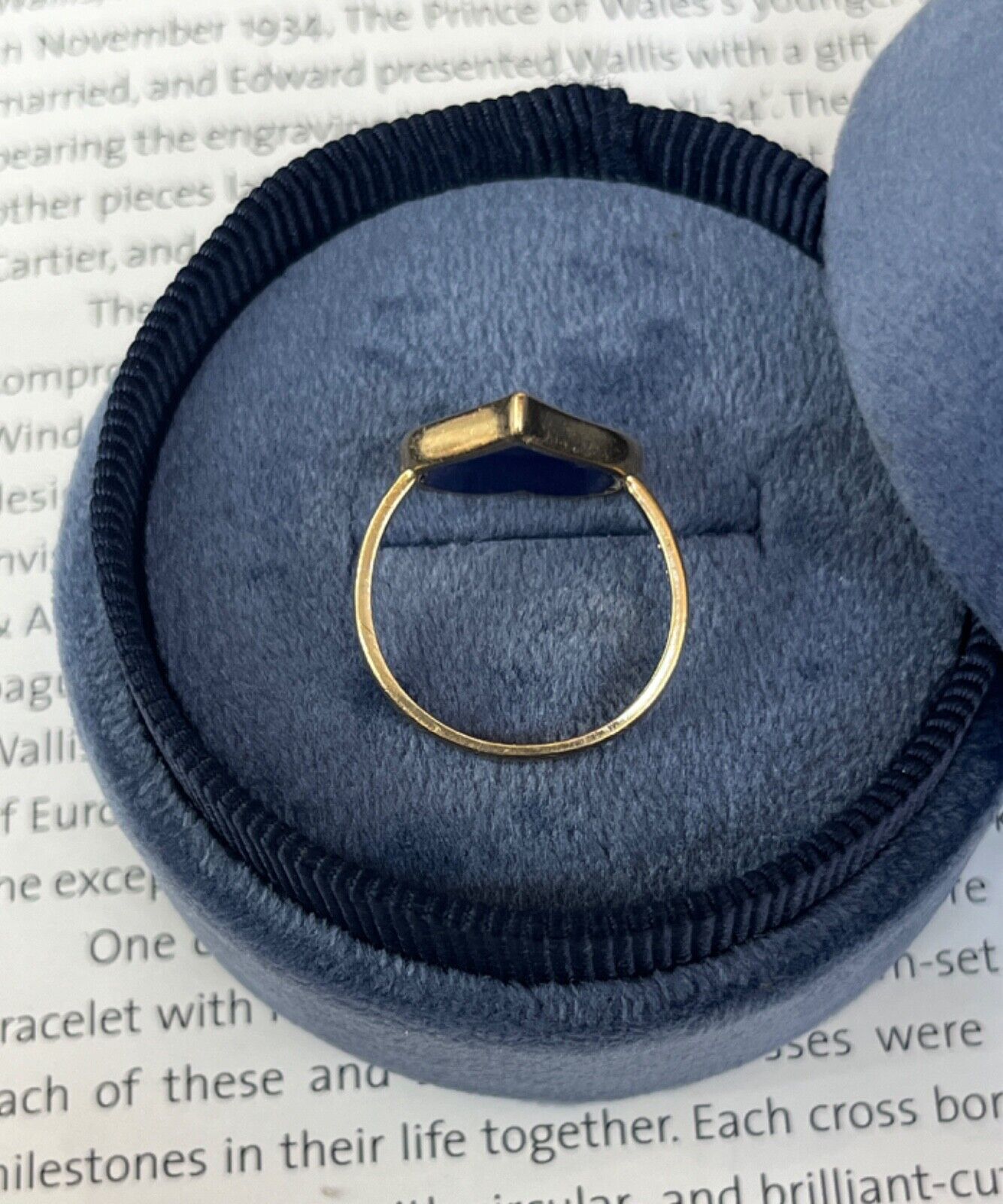 Vintage 14K Yellow Gold Heart Lapis Lari Diamond Ring.
