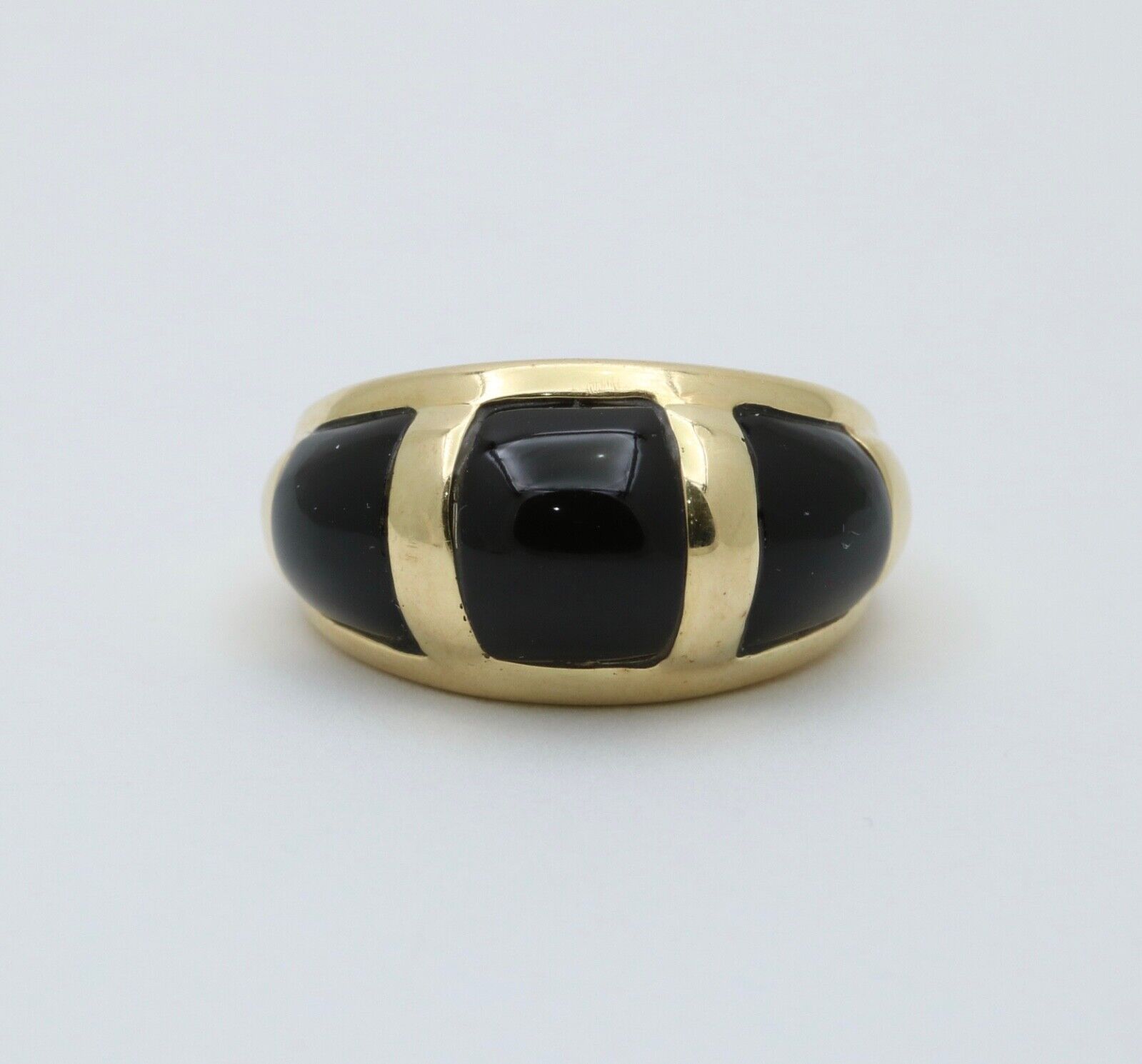 Vintage 14K Yellow Gold Black Onyx Dome Ring