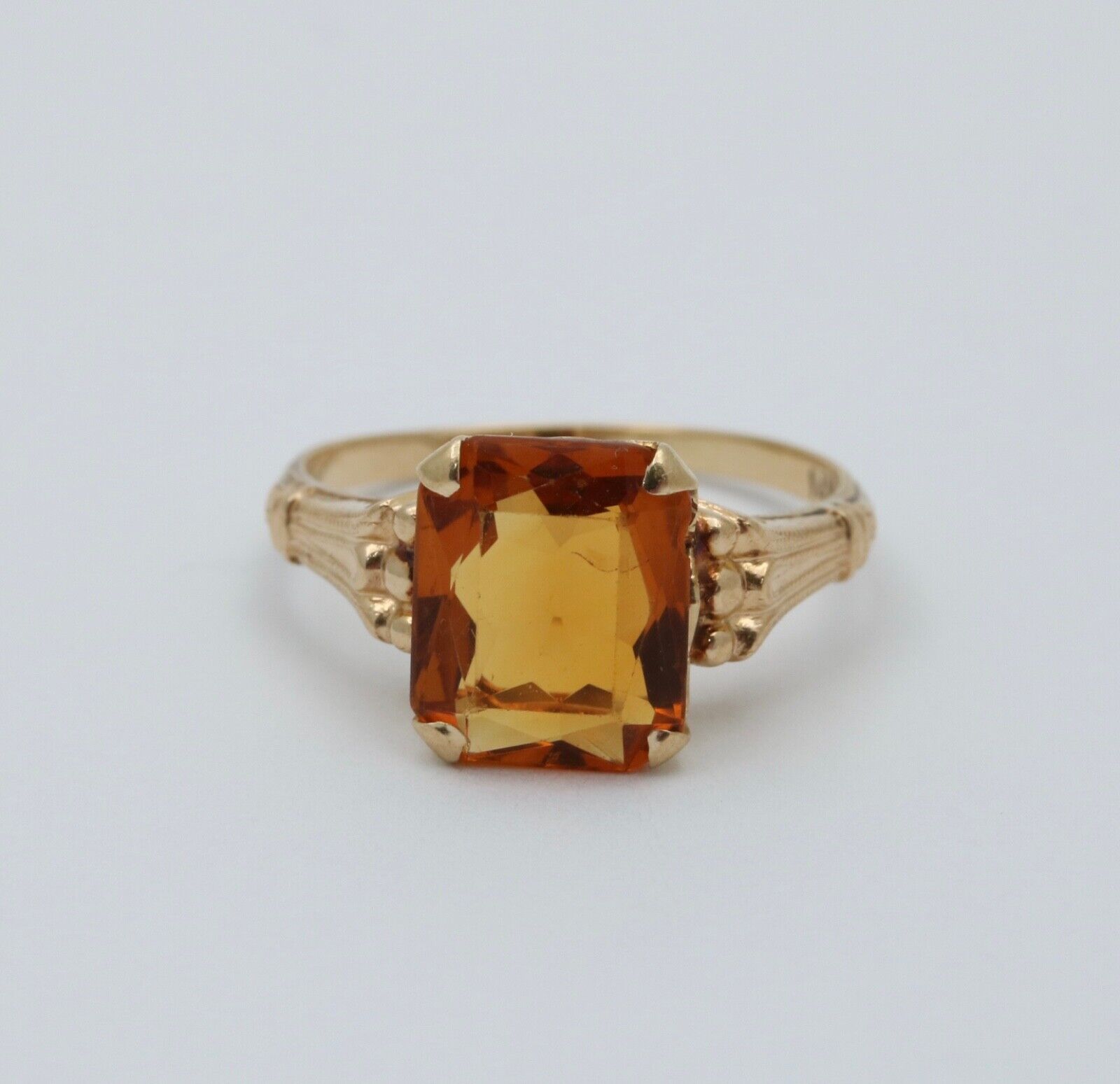Vintage 14K Yellow Gold Citrine Solitaire Ring