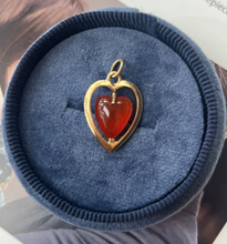 Load image into Gallery viewer, Vintage 14K Yellow Gold Carnelian Heart Pendant
