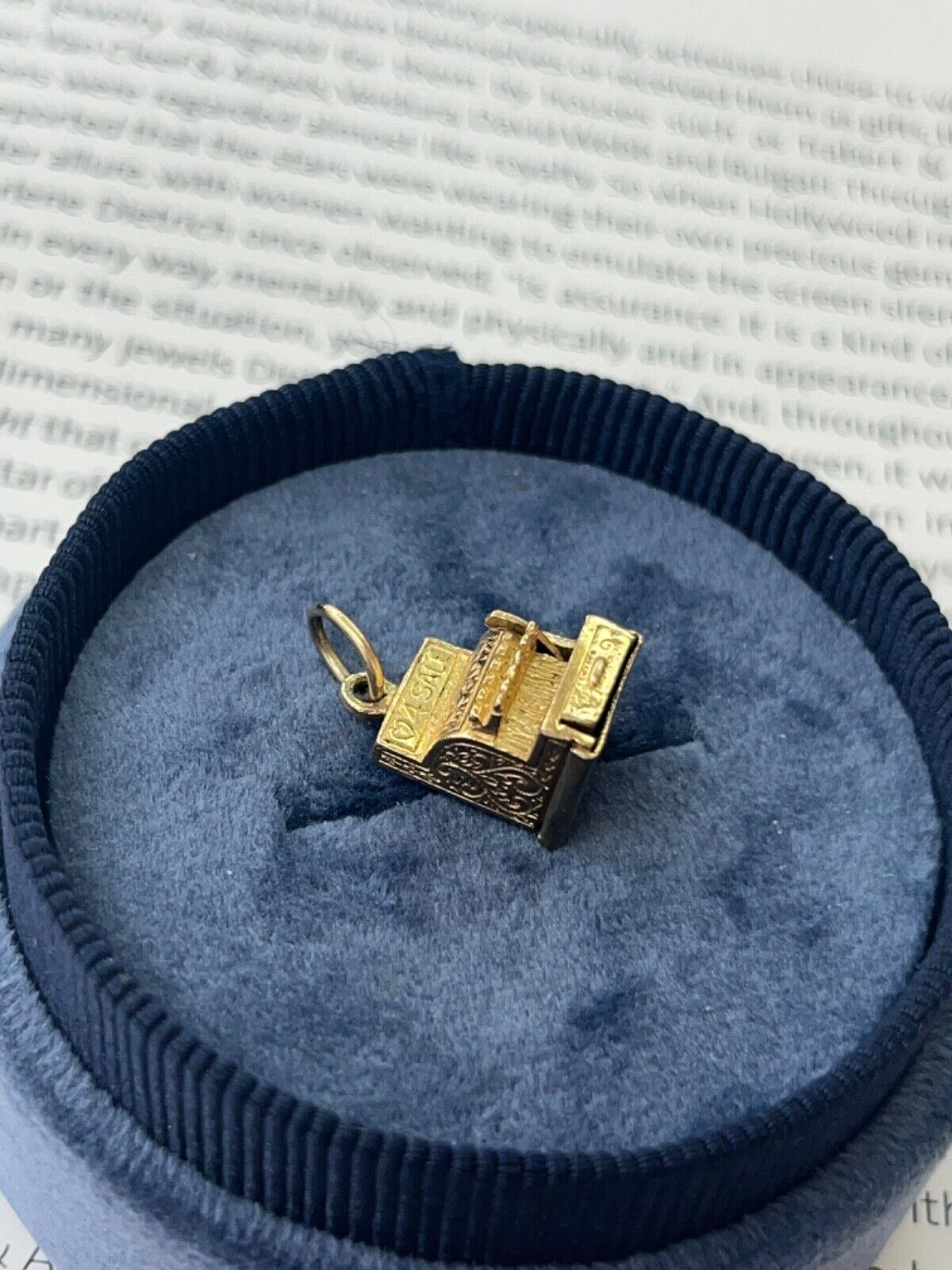 Vintage 14K Yellow Gold Casher Charm