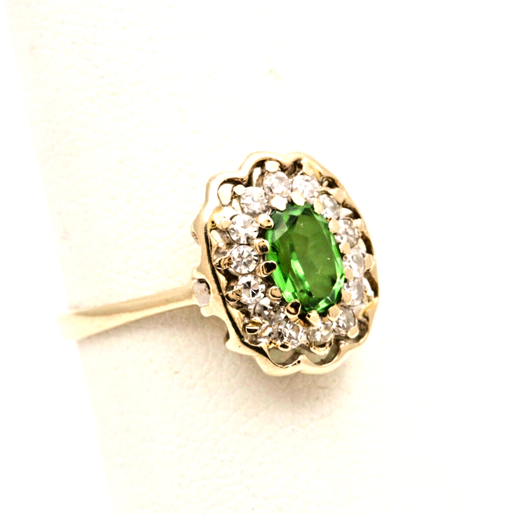 Vintage Italian Peridot Diamonds 18K Yellow Gold Ring