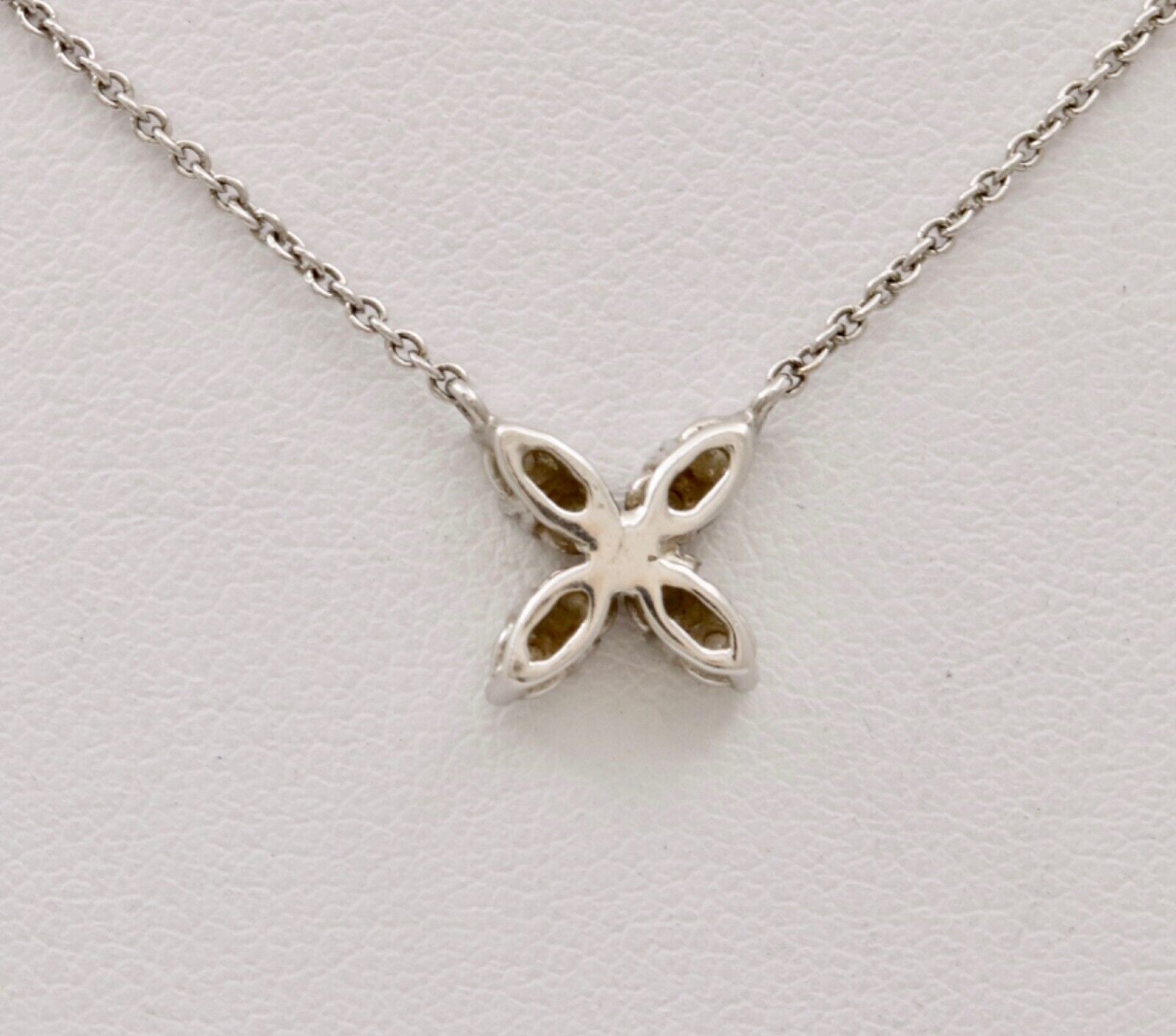 Vintage Diamonds 14K White Gold Italian Clover Pendant Chain
