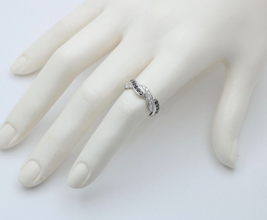 Vintage Diamonds Blue Sapphires 14K White Gold Ring