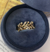 Load image into Gallery viewer, Vintage 14k yellow Gold Likeness Of Sage Leaves Diamond Band
